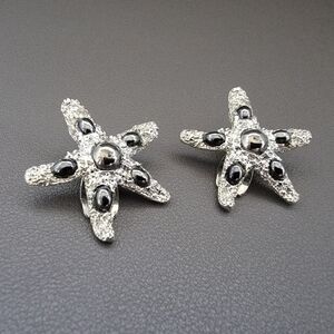 Vintage Craft Starfish Earrings – Silver-Tone with Hematite Cabochons, Textured
